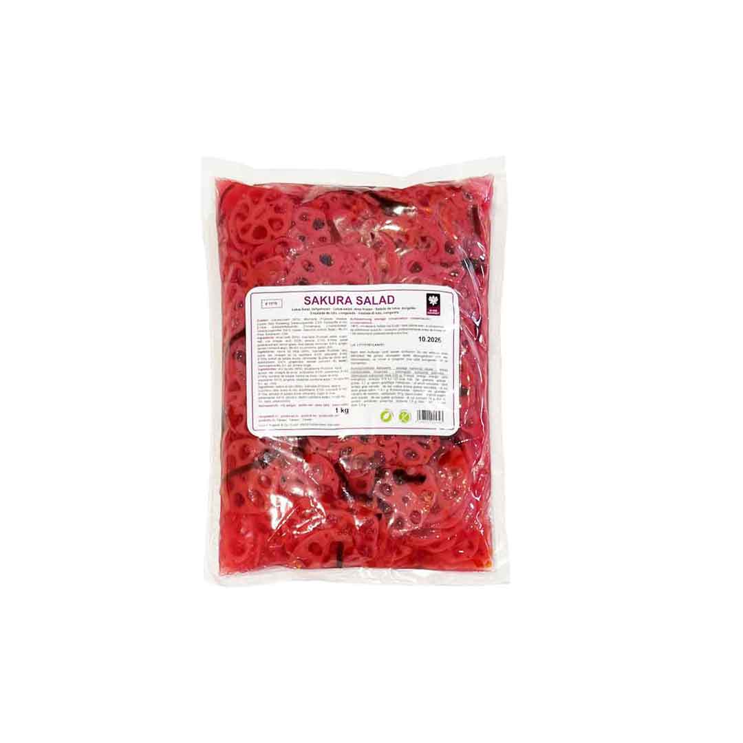 Produktfoto Sakura Salat von Globe Gourmet, vakuumverpackter mariniertem Lotuswurzelsalat in roter Farbe, Beutelansicht von vorn